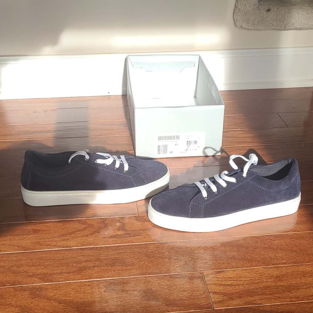 NWOT The Flexx Sneakers